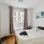 Διαμέρισμα Charming Apt, Metro 4 & Rer B, 6 Guests, Cdg Access, 1-2 *