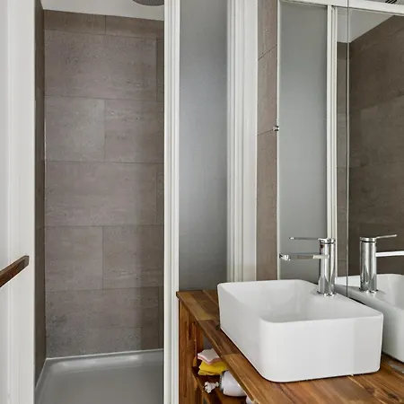 Charming Apt, Metro 4 & Rer B, 6 Guests, Cdg Access, 1-2 *