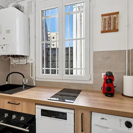 Charming Apt, Metro 4 & Rer B, 6 Guests, Cdg Access, 1-2