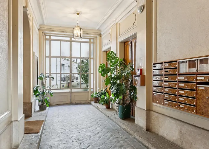 Апартаменты Charming Apt, Metro 4 & Rer B, 6 Guests, Cdg Access, 1-2 *