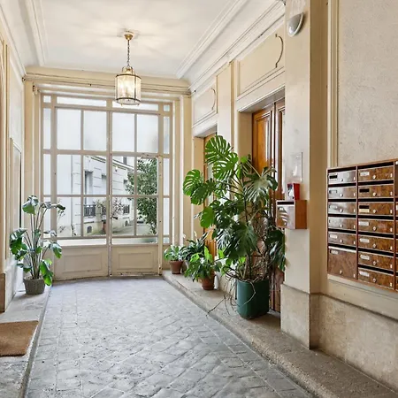 شقة Charming Apt, Metro 4 & Rer B, 6 Guests, Cdg Access, 1-2 *